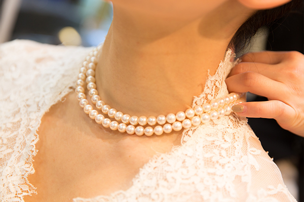 真珠のネックレスは年齢別に選び分けたい