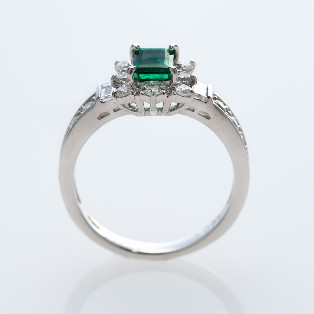 プラチナ エメラルドリング（E0.63ct D0.67ct）5枚目