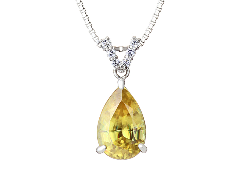 プラチナ スフェーン ダイヤモンド ネックレス（S1.612ct D0.05ct）
