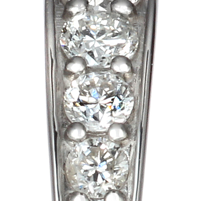 細めのレールがアクセント