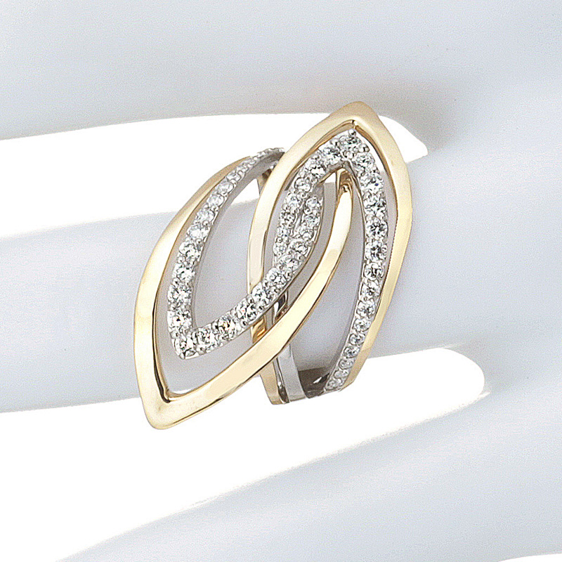 プラチナ K18YG ダイヤモンドリング（D0.65ct・最上級）10枚目