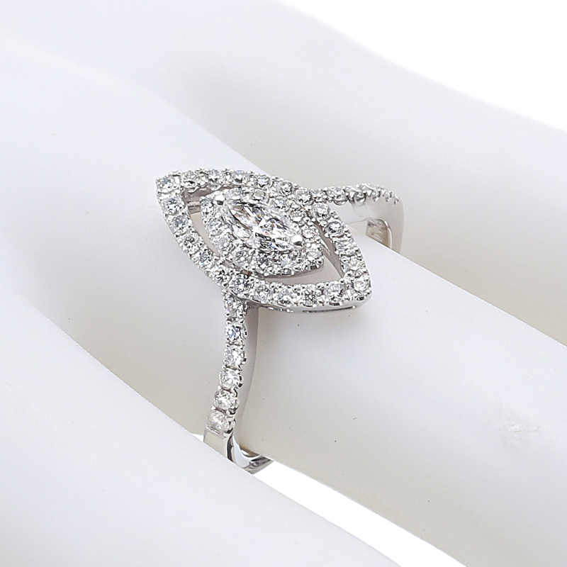 プラチナ ダイヤモンド リング（中石0.198ct 脇石0.46ct・E