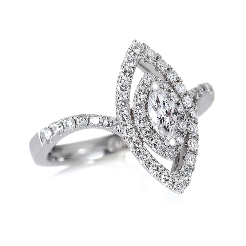 プラチナ ダイヤモンド リング(中石0.198ct 脇石0.46ct・Eカラー・SI-2クラス・マーキスカット)5枚目