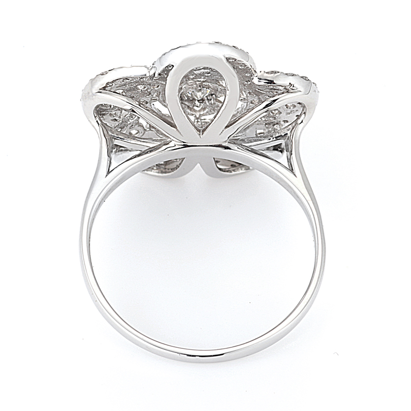 プラチナ フラワーパヴェ ダイヤモンド リング(合計1.00ct)8枚目