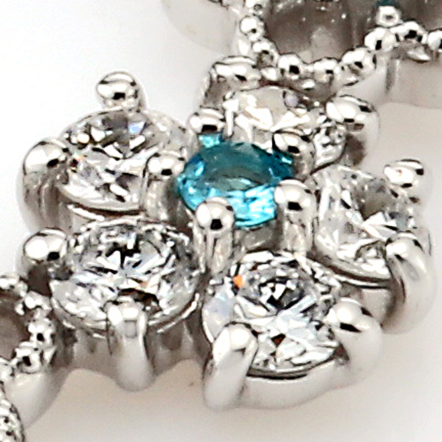 パライバトルマリンは王道のお色を使用