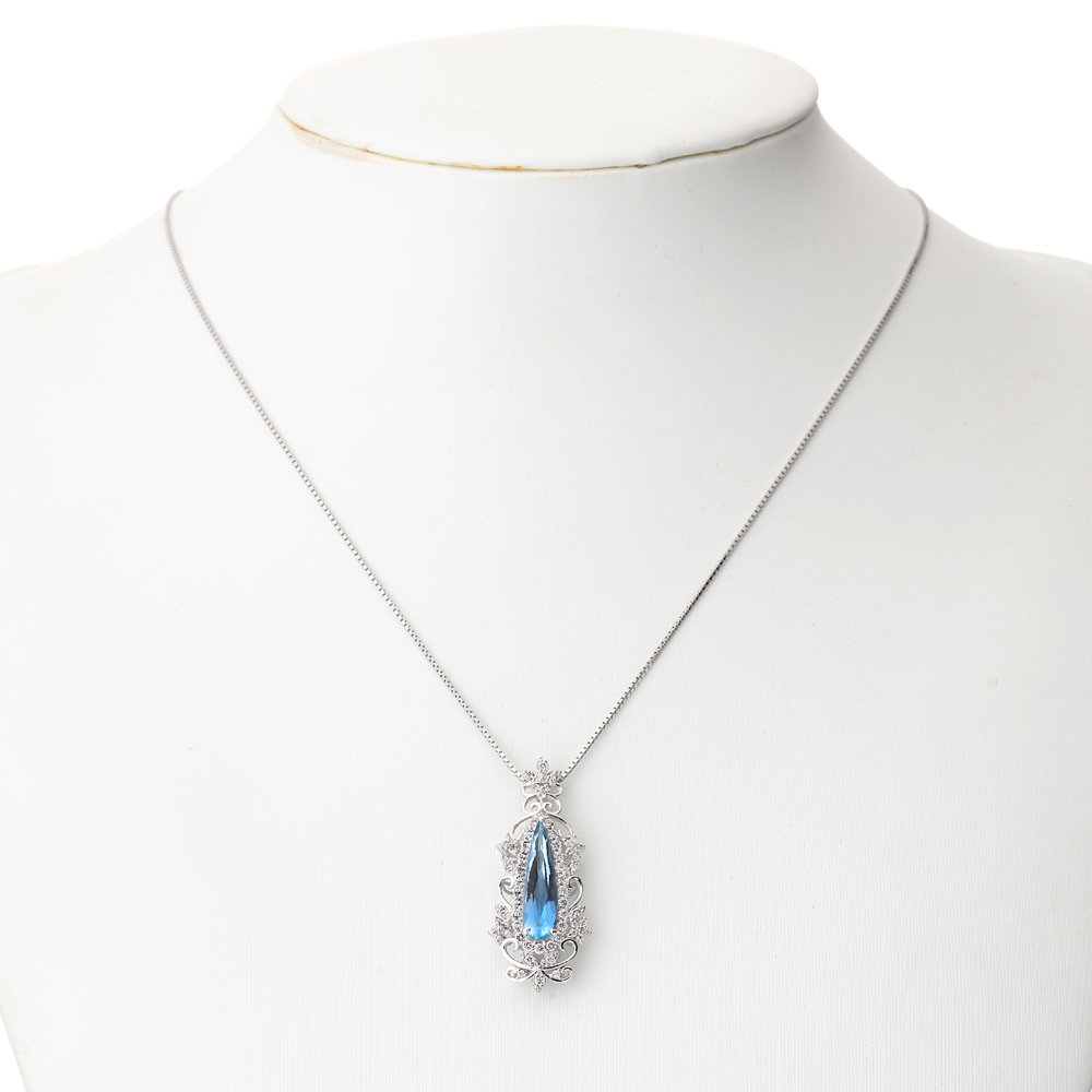プラチナ サンタマリア アクアマリン ネックレス (AQ1.34ct D0.55ct・サンタマリアカラー)10枚目
