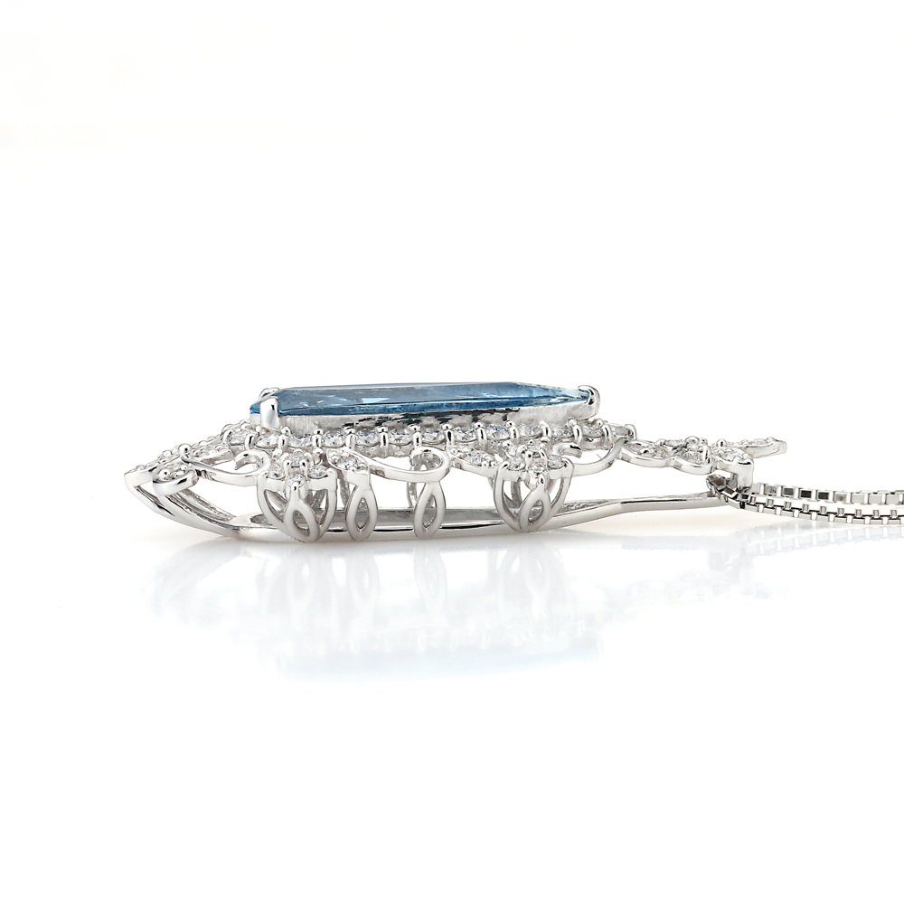 プラチナ サンタマリア アクアマリン ネックレス (AQ1.34ct D0.55ct・サンタマリアカラー)8枚目