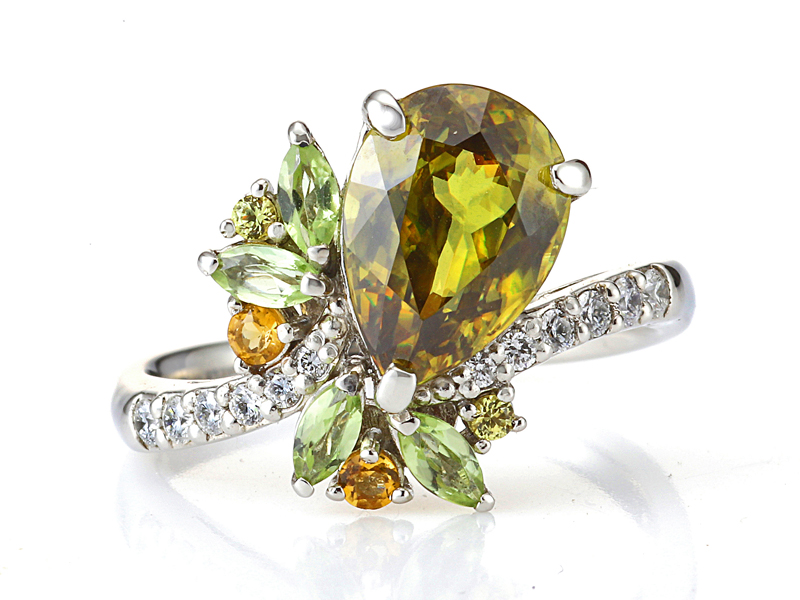 プラチナ スフェーン ダイヤモンド リング （S2.41ct D0.14ct・グリニッシュイエロー　最上級）